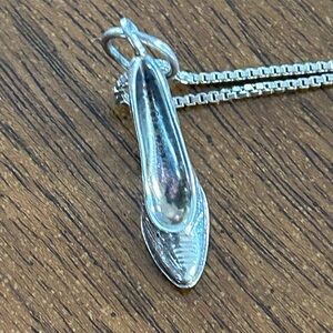$DROP! Tiffany & Co AUTHENTIC Vintage SS Shoe Charm ( + 16in SS box chain)